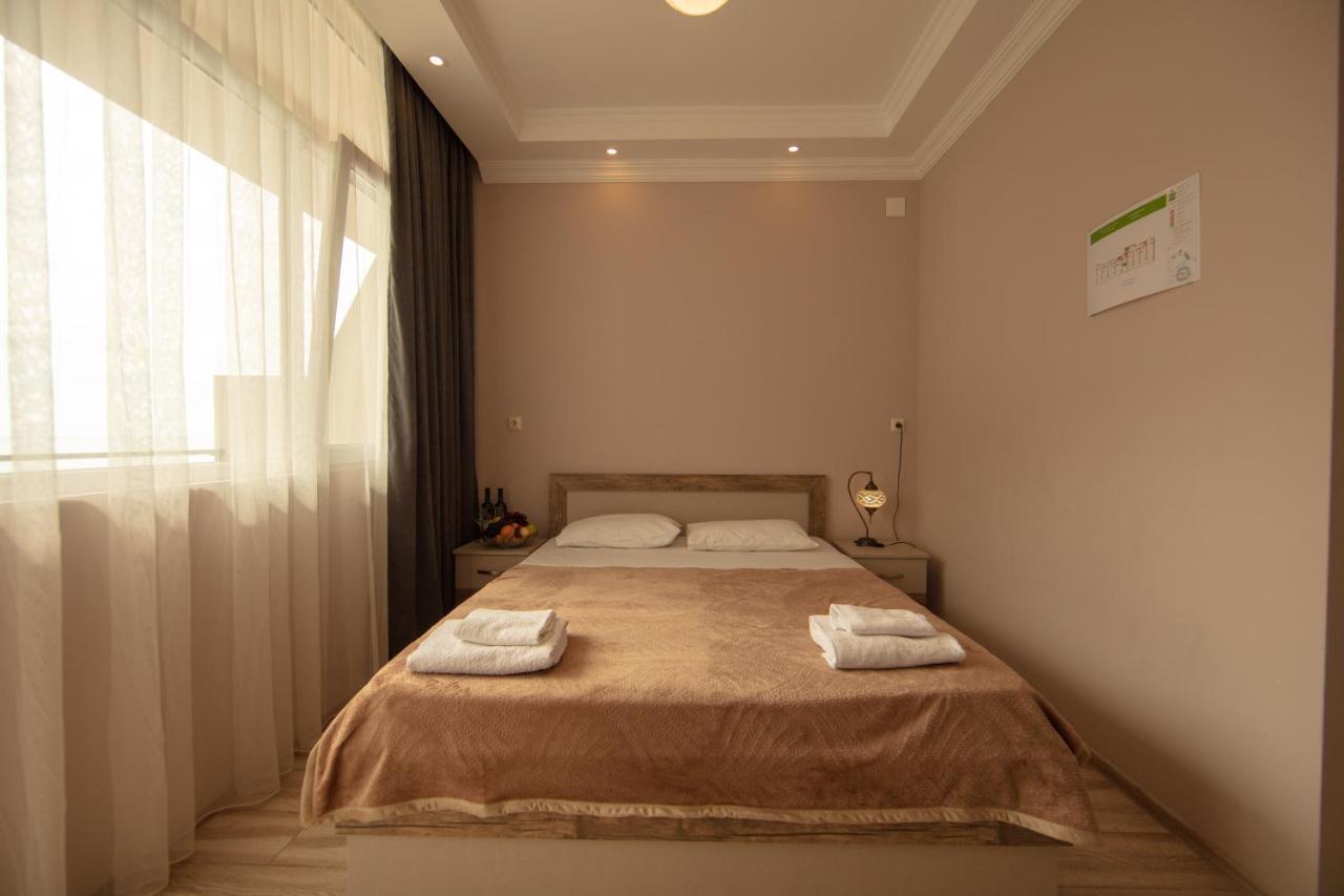 Tamari Hotel ควาเรียที ภายนอก รูปภาพ