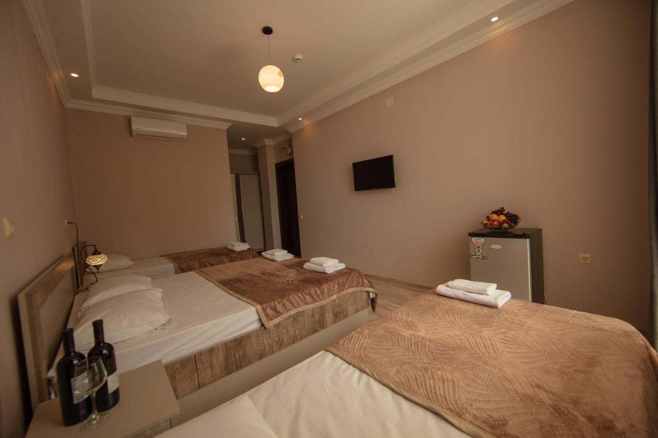Tamari Hotel ควาเรียที ภายนอก รูปภาพ